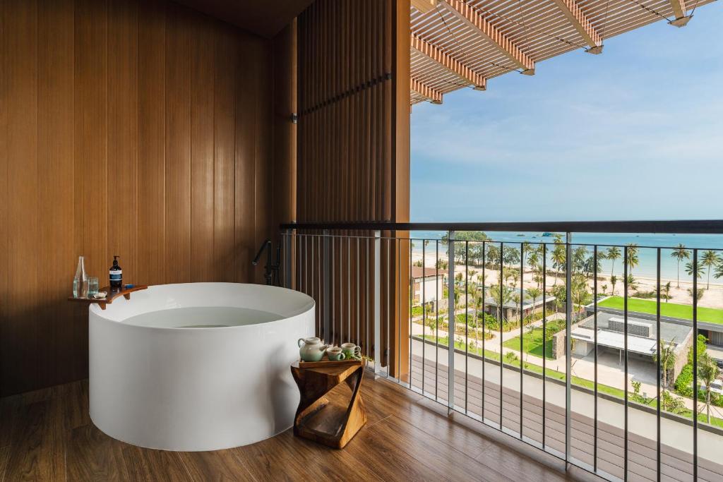 Hotel Indigo Bintan Lagoi Beach by IHG #7